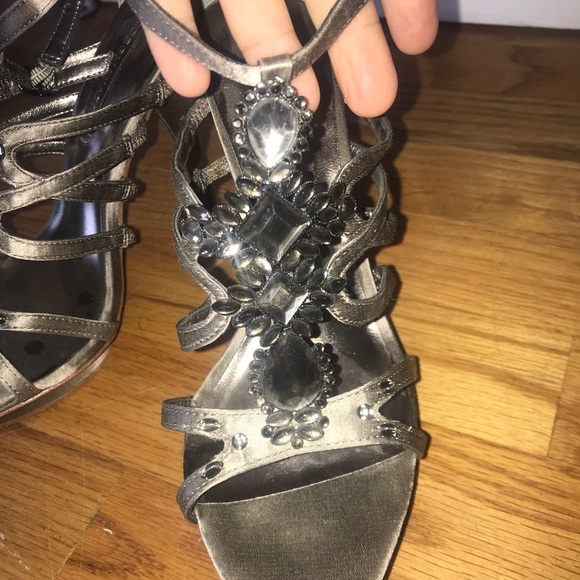 BCBG Maxazria Dress Heels - Picture 2 of 6